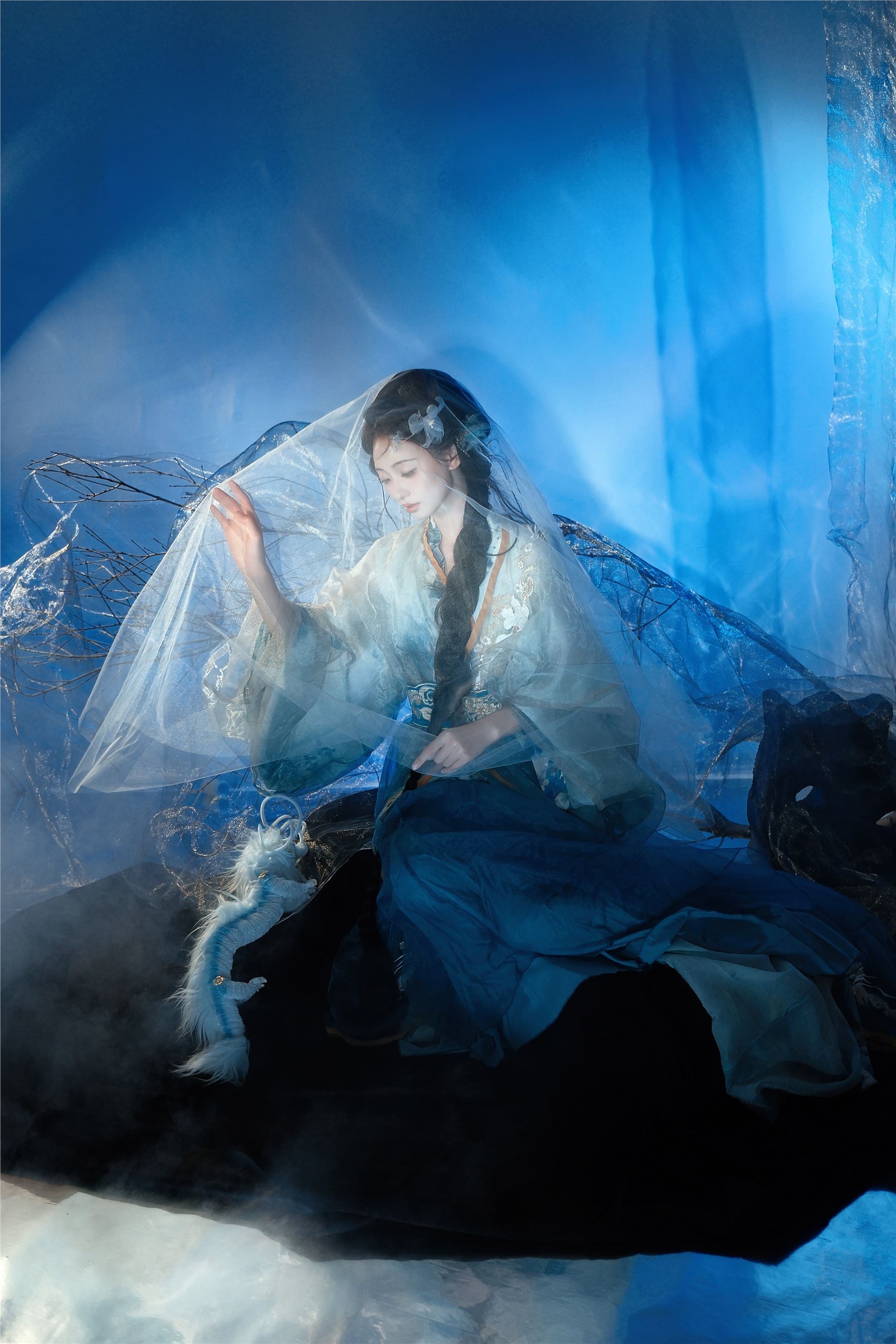 YITUYU艺图语 2025.01.02 蓝龙 小羊爱干饭